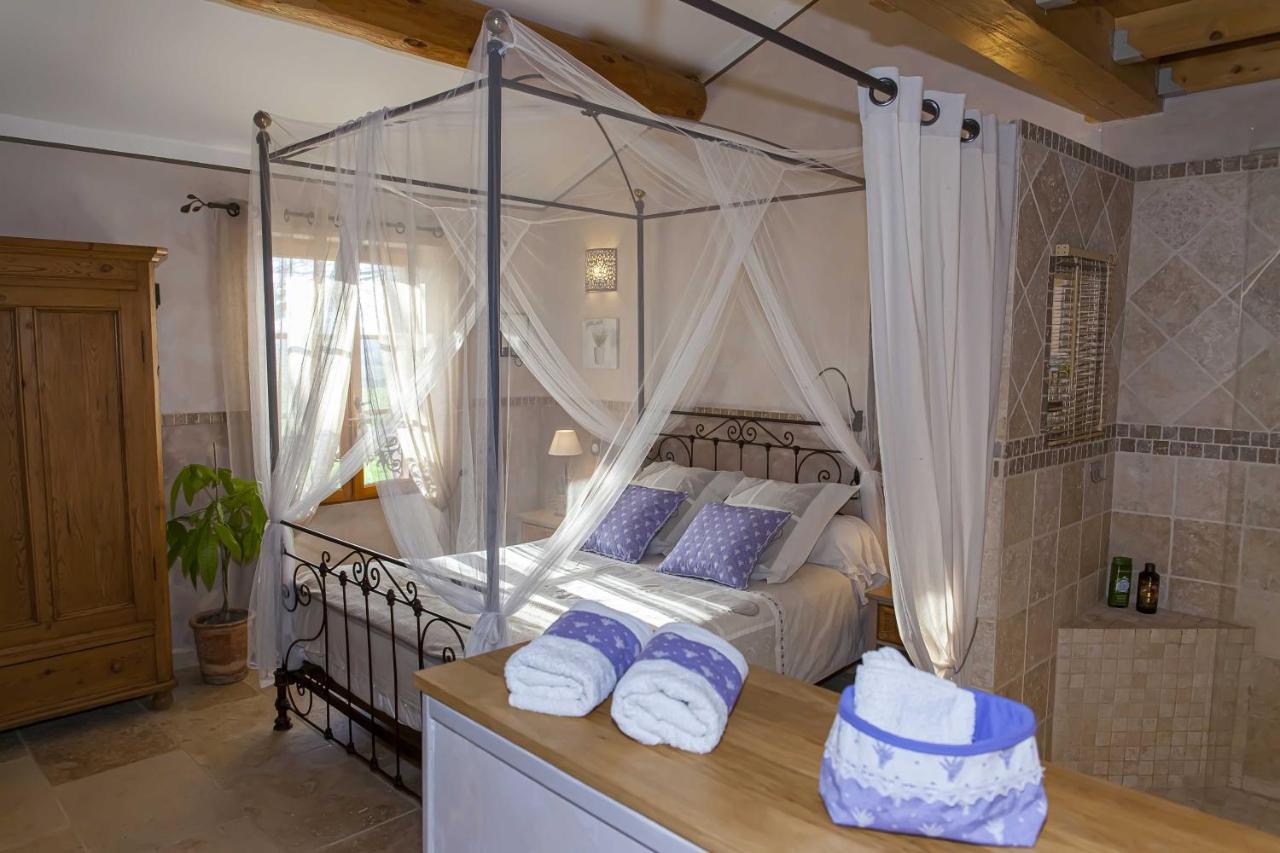 Mas Des Rabasses Bed & Breakfast Le Pontet  Exterior foto